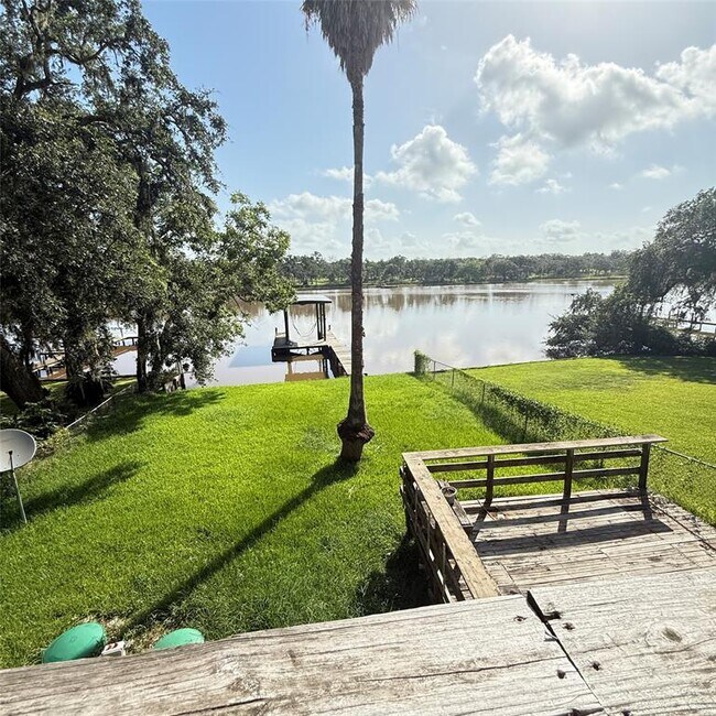 Foto del edificio - 6326 County Rd 659