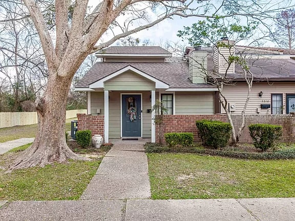 Primary Photo - 5518 Moorstone Dr