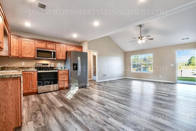 Building Photo - 108 Family Trl
