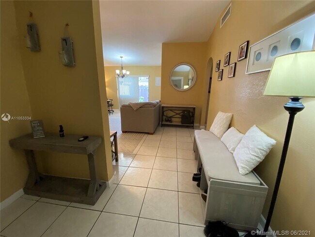 Foto del edificio - 8145 SW 152nd Pl