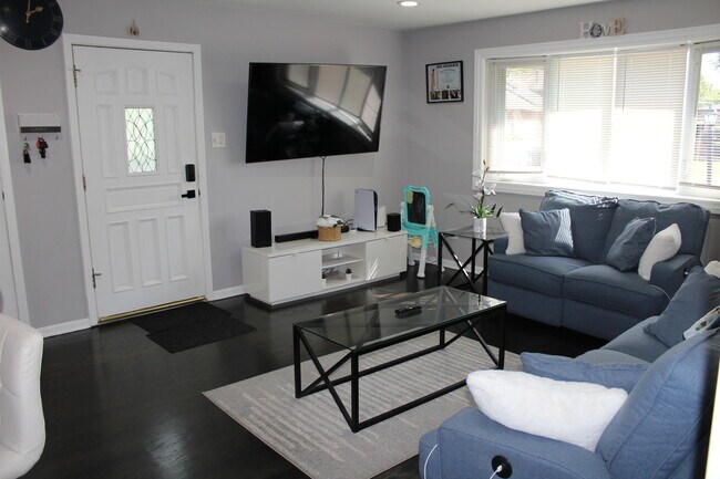 Foto del edificio - 4912 157th St
