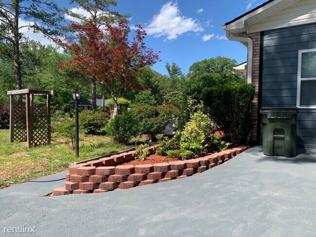 Building Photo - 4 br, 3 bath House - 1613 Gambrell St