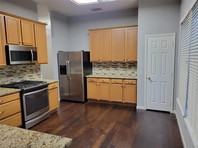 Foto del edificio - 6417 Blossom Trail