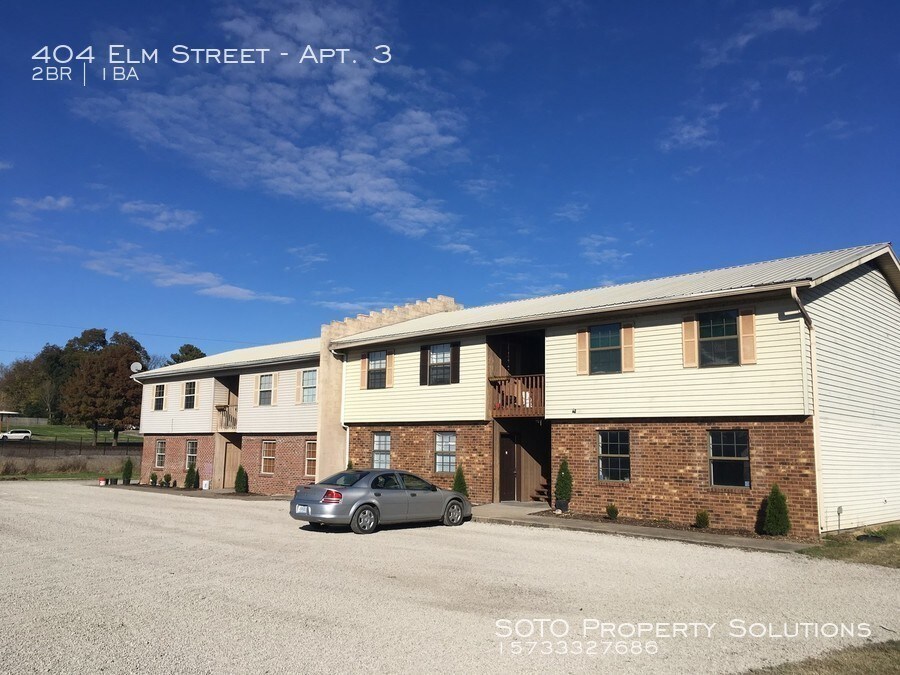 Primary Photo - 404 Elm St