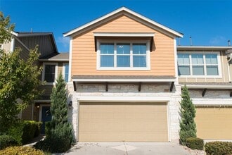 Building Photo - 1620 Bryant Dr