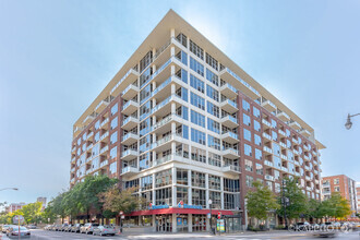 Building Photo - 901 W Madison St