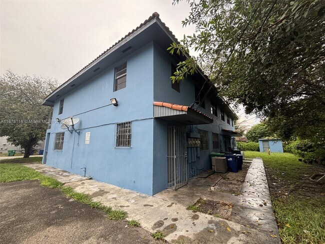 Foto del edificio - 384 NW 93rd St