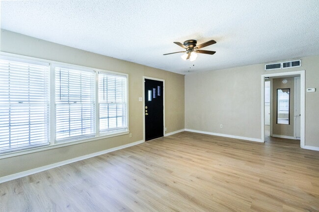 Building Photo - Charming Home Near Texas Tech – Modern Upg...