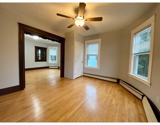 Primary Photo - 72 Everard St