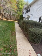 Building Photo - 975 Lily Ct