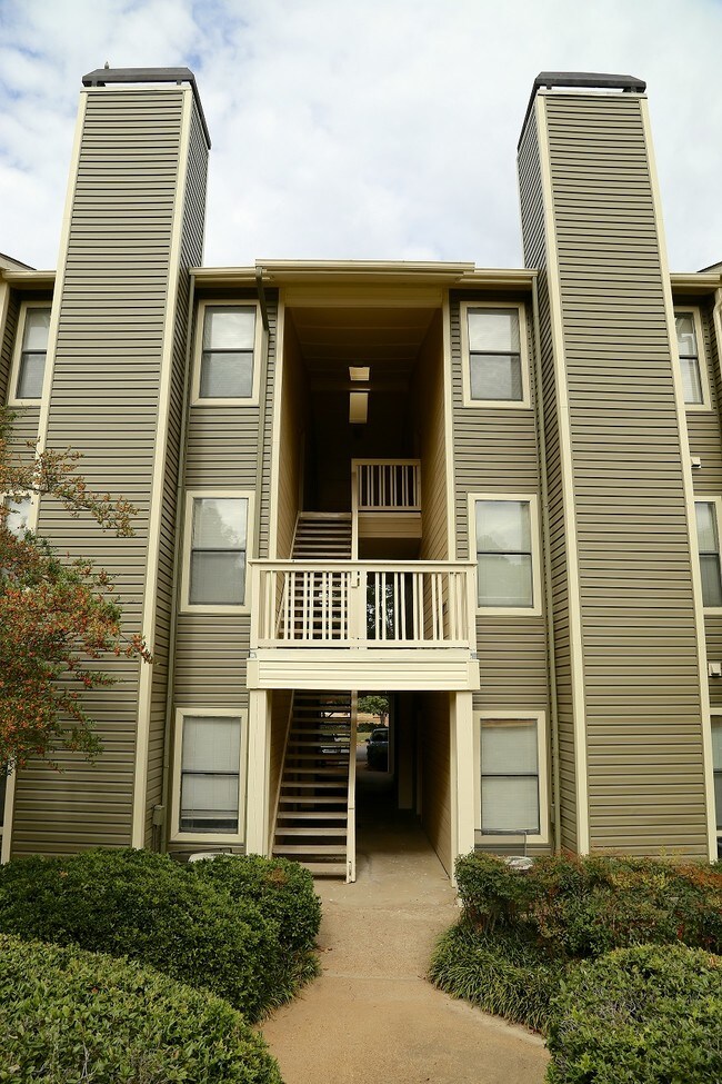 Arbors of Century Center Apartments Memphis, TN