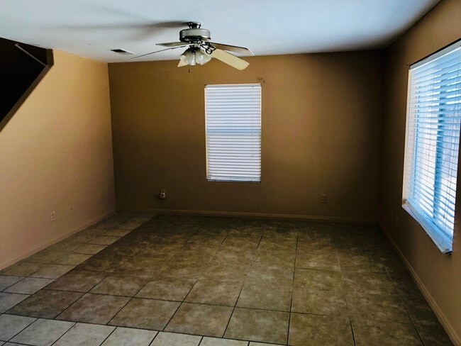 Building Photo - 40350 Maravilla Dr