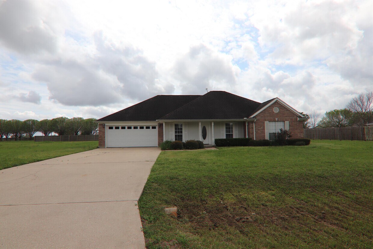 8525 Sunflower Ln, Beaumont, TX 77705 House for Rent in Beaumont, TX