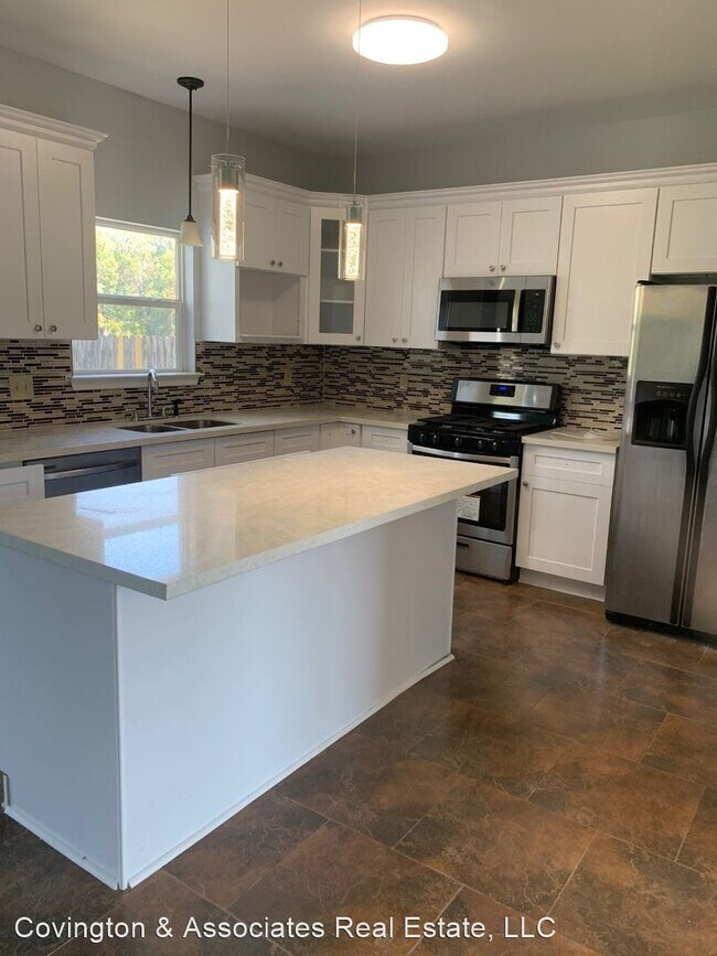 Building Photo - 4 br, 2.5 bath House - 14203 Cloverhill Blvd