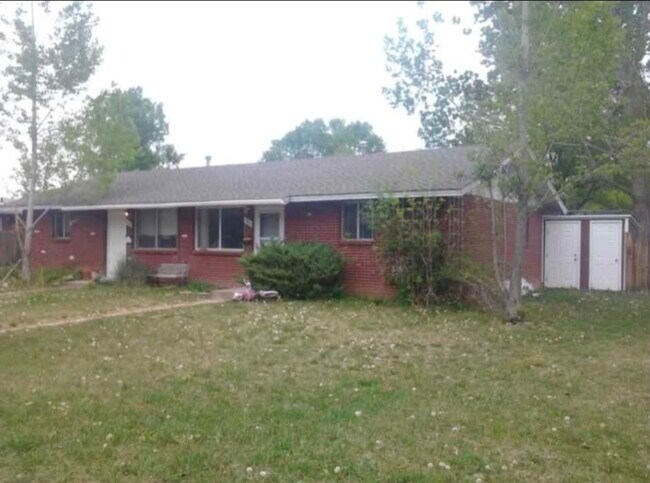Building Photo - 1104 Castlerock Dr
