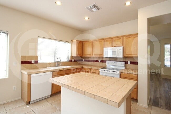 Building Photo - 3733 E Megan St