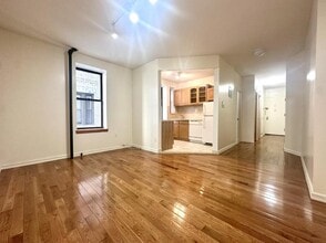 Building Photo - 610 W 150th St
