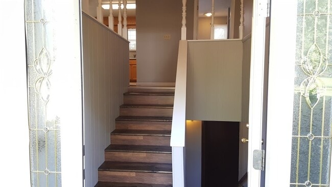 Building Photo - 70 Veldt Ln