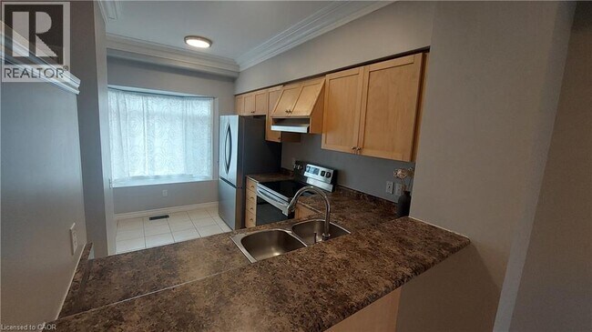 Photo du bâtiment - 5080 Fairview St