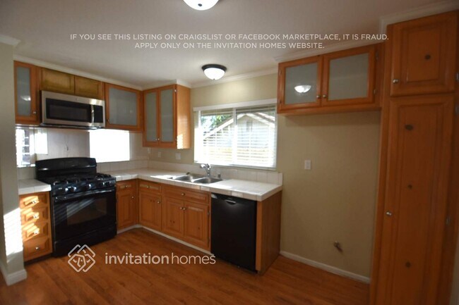 Building Photo - 23037 Magnolia Glen Dr