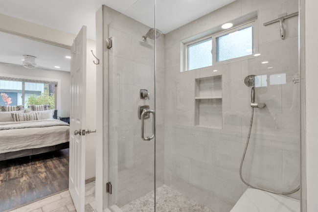 Building Photo - 989 Tahoe Blvd