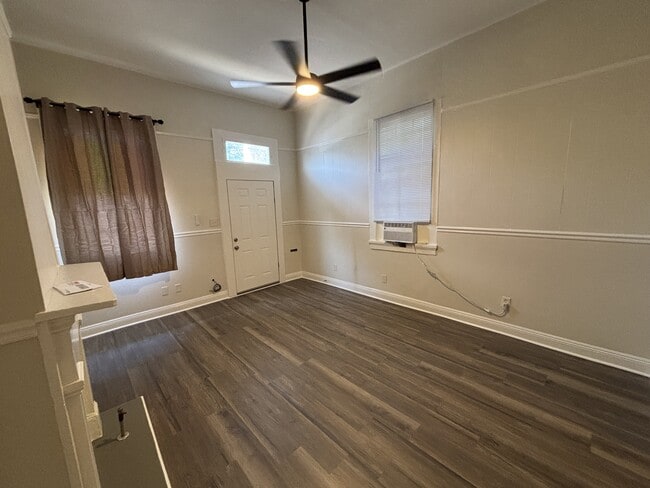 Building Photo - 2541 Dumaine St