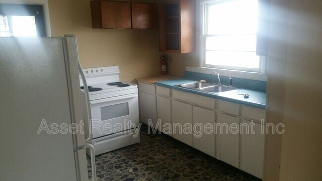 Foto del edificio - 2613 Truman Ave