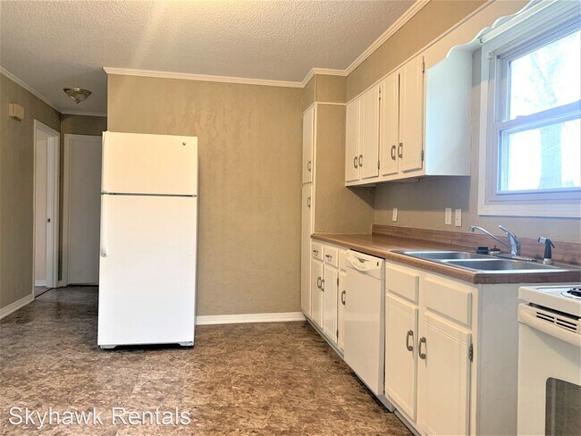 Building Photo - 2 br, 1 bath House - 613 Hatchel St