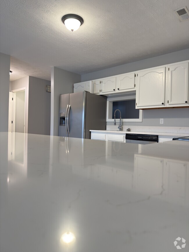 Building Photo - 113 Rystan Pl