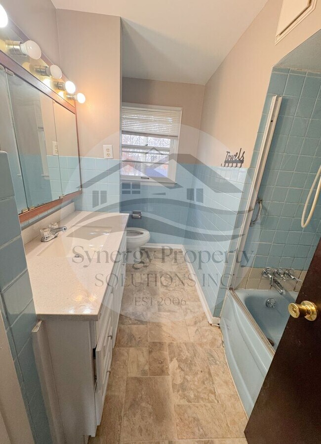 Building Photo - Madison Home with 2 Car Garage