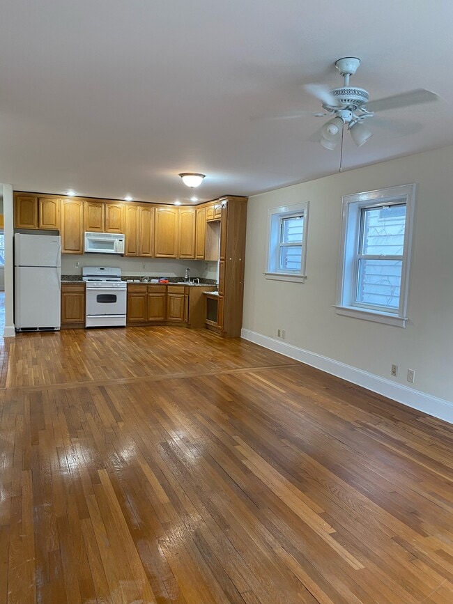 Kitchen - 45 Sherwood Ave