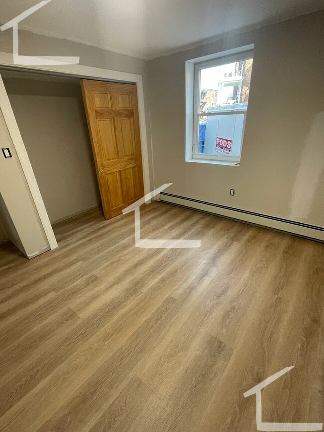 Foto del edificio - Awesome 4 bed two bath in Brookline....