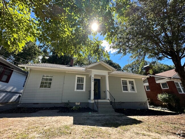Building Photo - 884 Rose Cir SW