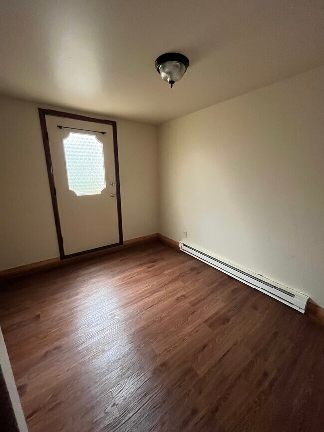 Building Photo - 1138 Rushmoore Dr