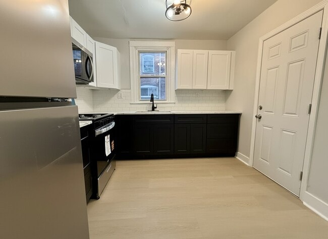 Foto del edificio - 7116 Seaford Ave