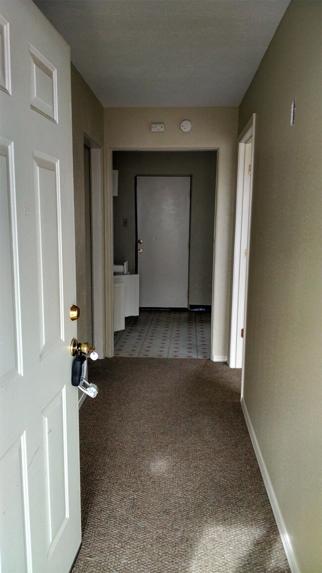 Foto del edificio - 2321-2323 NW Bell Ave
