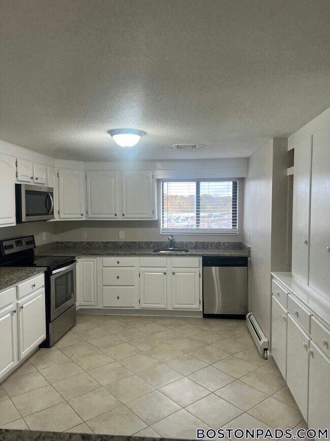 Foto del edificio - 4380 N Main St