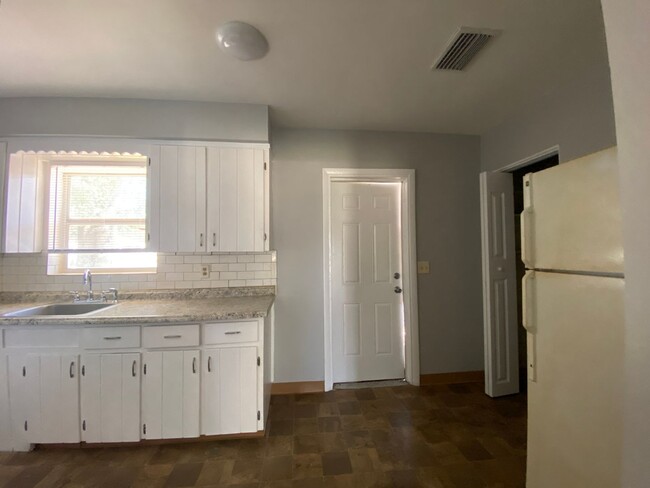 Building Photo - 1502 53rd St S