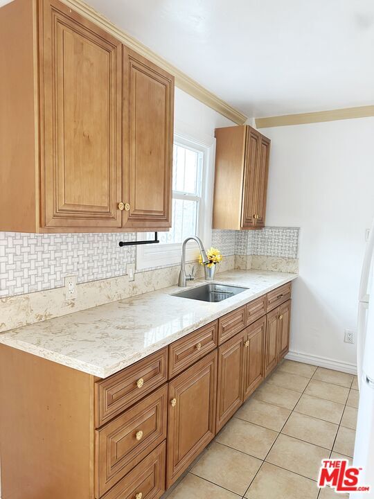 Building Photo - 1333 1/2 Masselin Ave