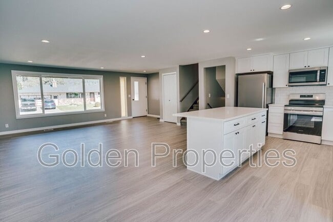Foto del edificio - 3703 E Pine Hill Dr