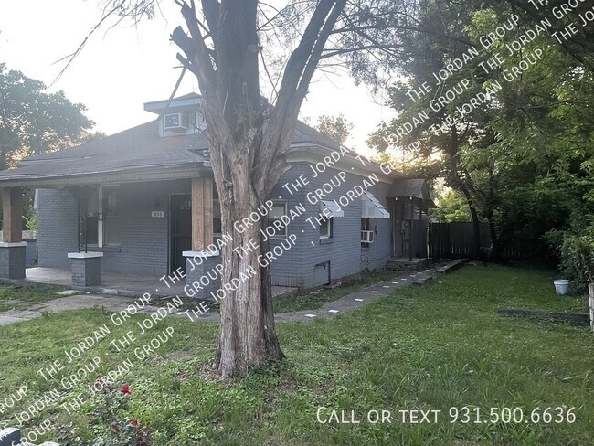 Building Photo - 1826 Scovel St
