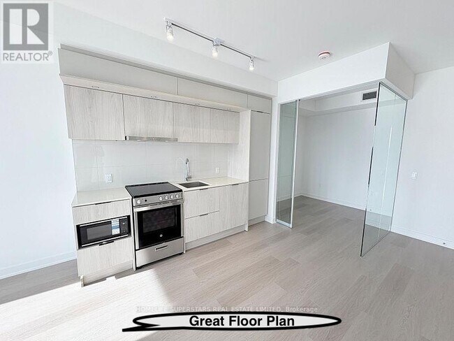 Photo du bâtiment - 448 Burnhamthorpe Rd W