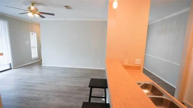 Building Photo - 14550 Fonmeadow Dr