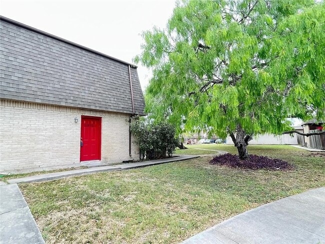 Building Photo - 5030 Meandering Ln