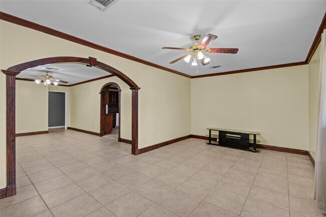 Foto del edificio - 8565 Ridgepoint Dr