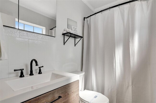 Foto del edificio - 1559 NE 38th St