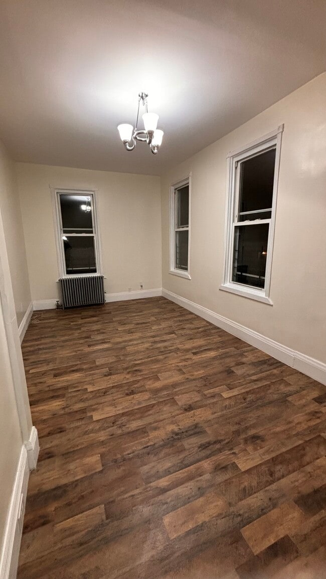 Living room - 2255 Story Ave
