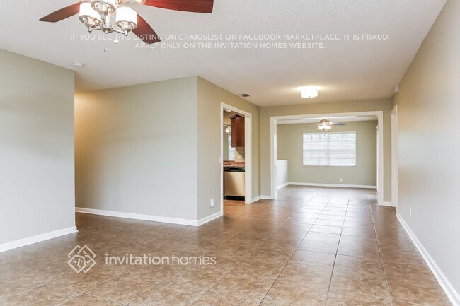 Foto del edificio - 6713 Riparian Rd