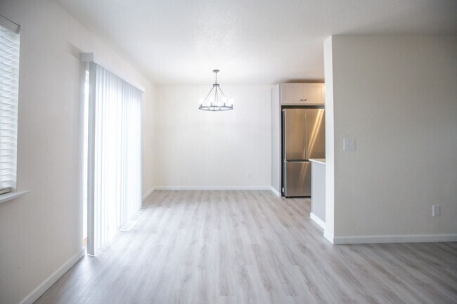 Foto del edificio - Fully remodeled 3 Bedroom 2.5 Bath in Gaston ***