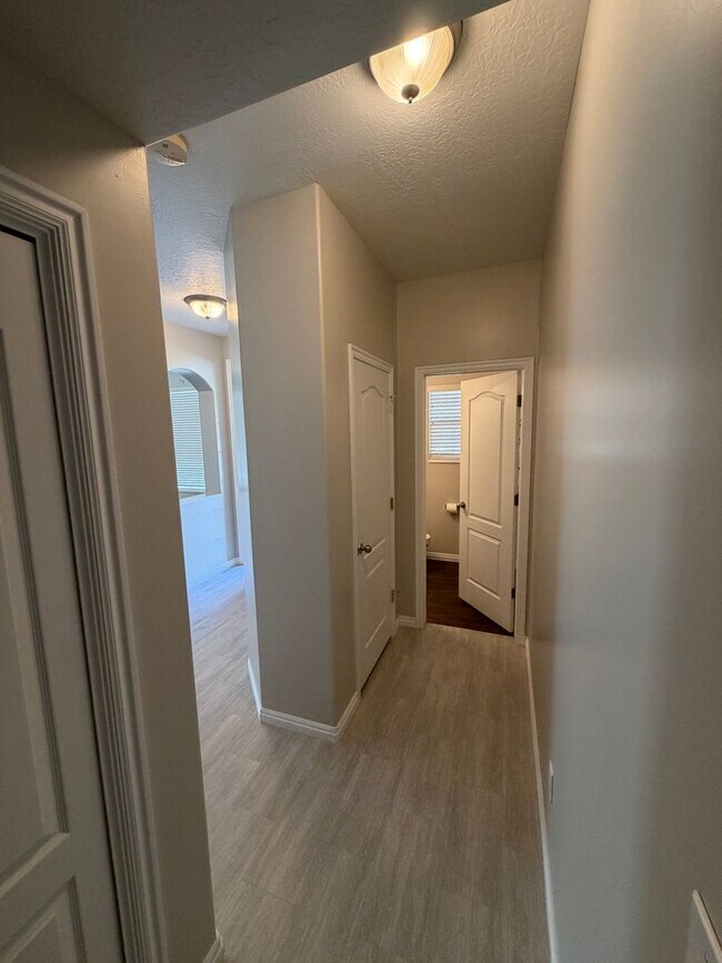 Foto del edificio - 977 Chelsea Ln